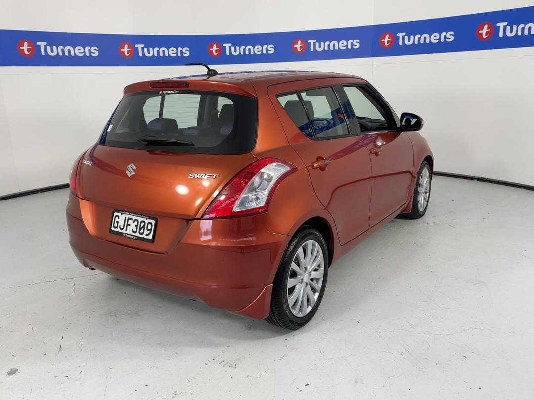 Photo '7' of Suzuki Swift