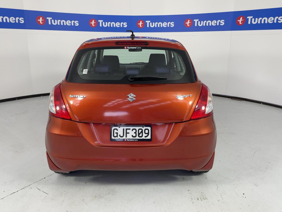 Photo '6' of Suzuki Swift