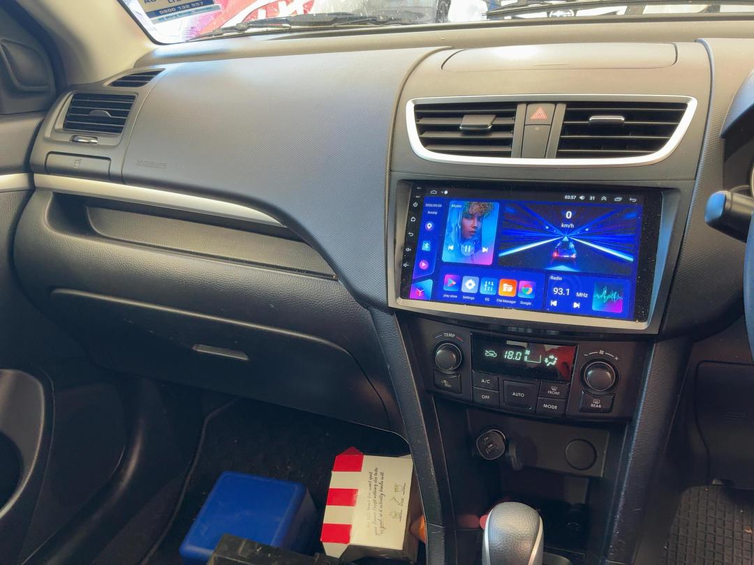 Photo '15' of Suzuki Swift Photo '15' of Suzuki Swift