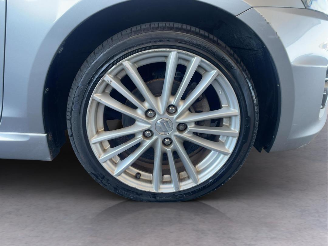 Photo '9' of Suzuki Swift