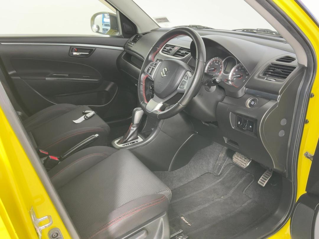 Photo '16' of Suzuki Swift
