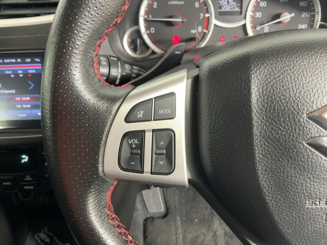Photo '23' of Suzuki Swift