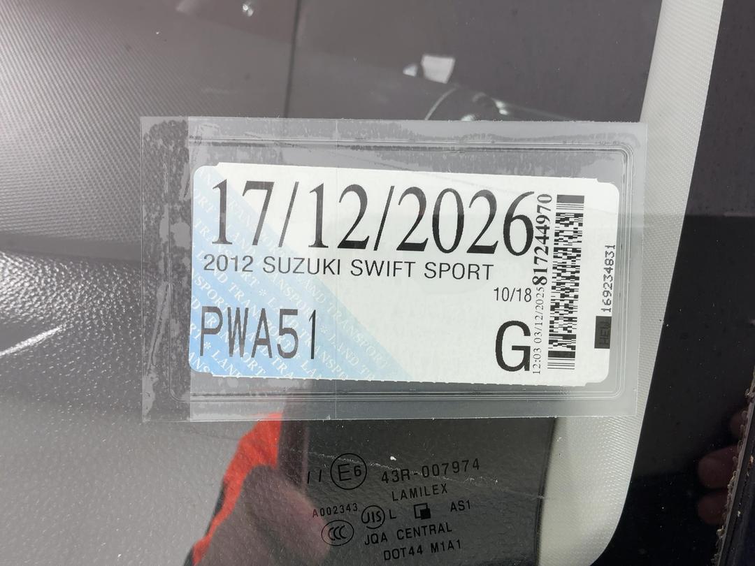 Photo '27' of Suzuki Swift