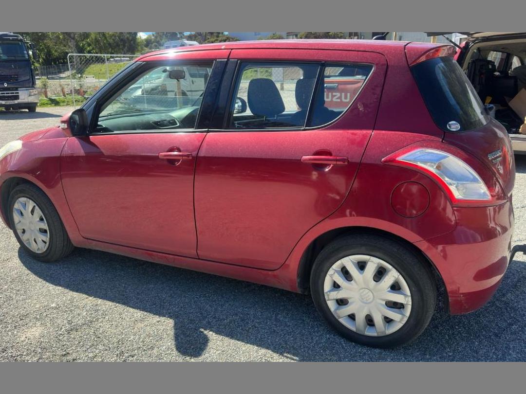 Photo '4' of Suzuki Swift Glxa Photo '4' of Suzuki Swift Glxa