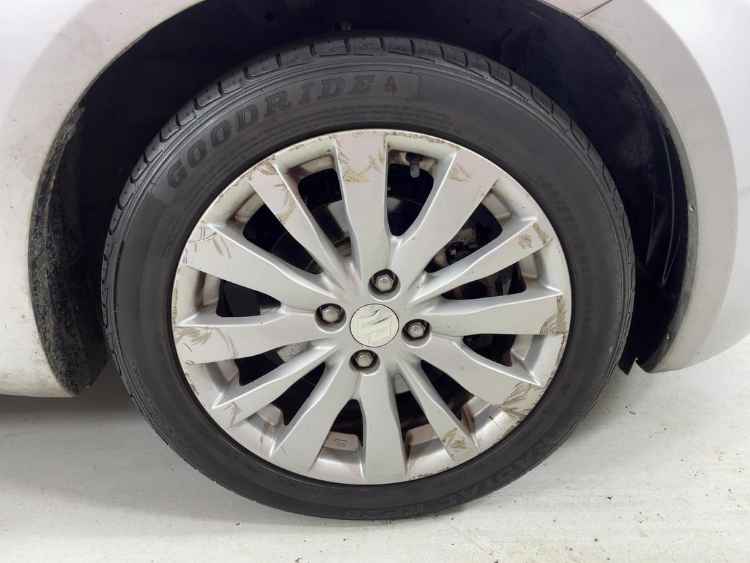 Photo '9' of Suzuki Swift