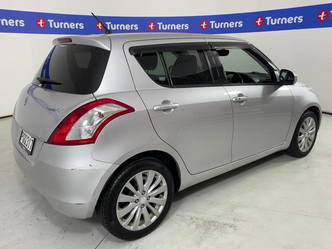 Photo '7' of Suzuki Swift