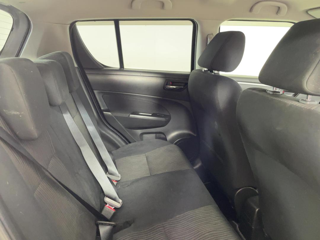 Photo '20' of Suzuki Swift