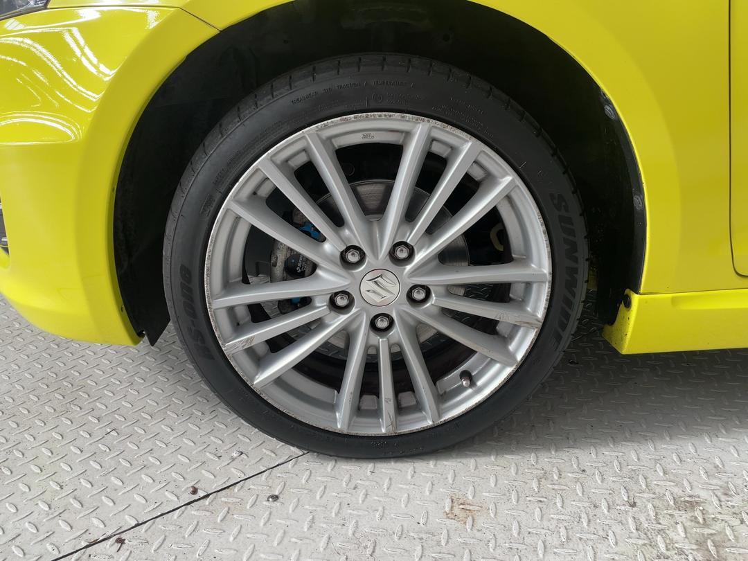 Photo '10' of Suzuki Swift