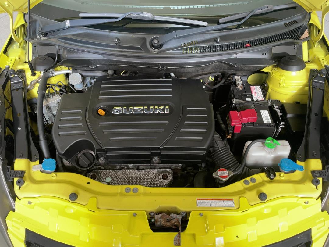 Photo '13' of Suzuki Swift