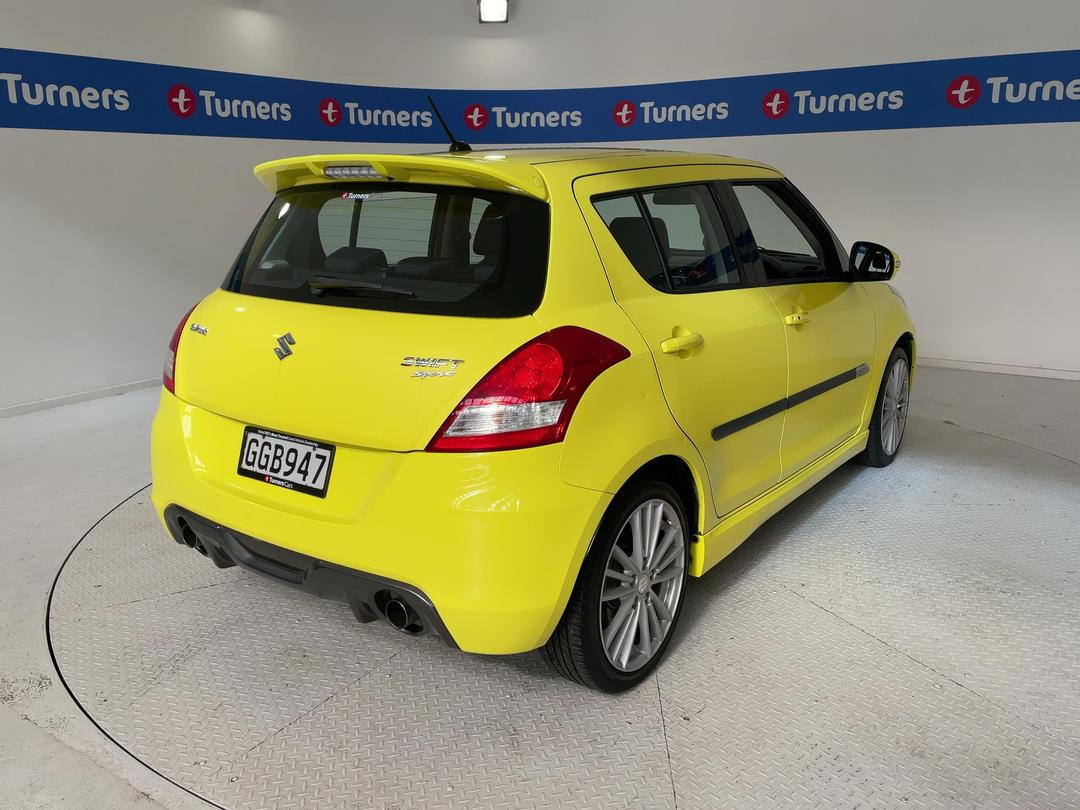 Photo '7' of Suzuki Swift