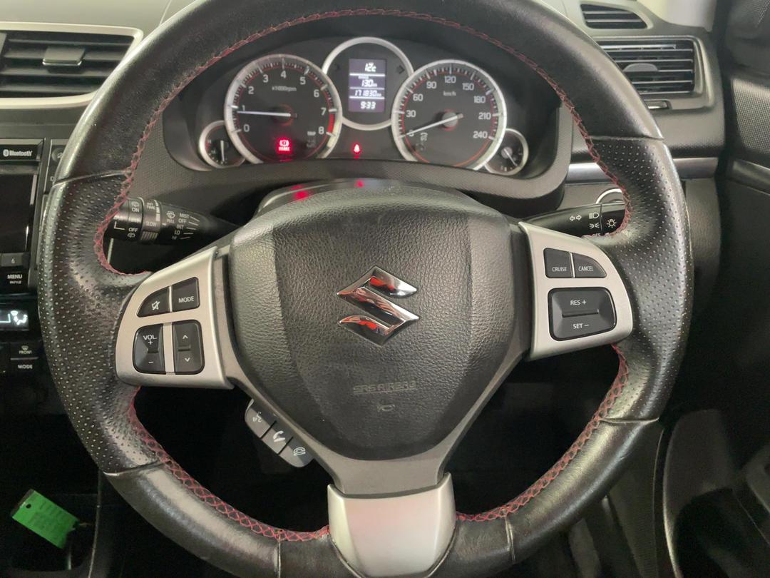 Photo '25' of Suzuki Swift