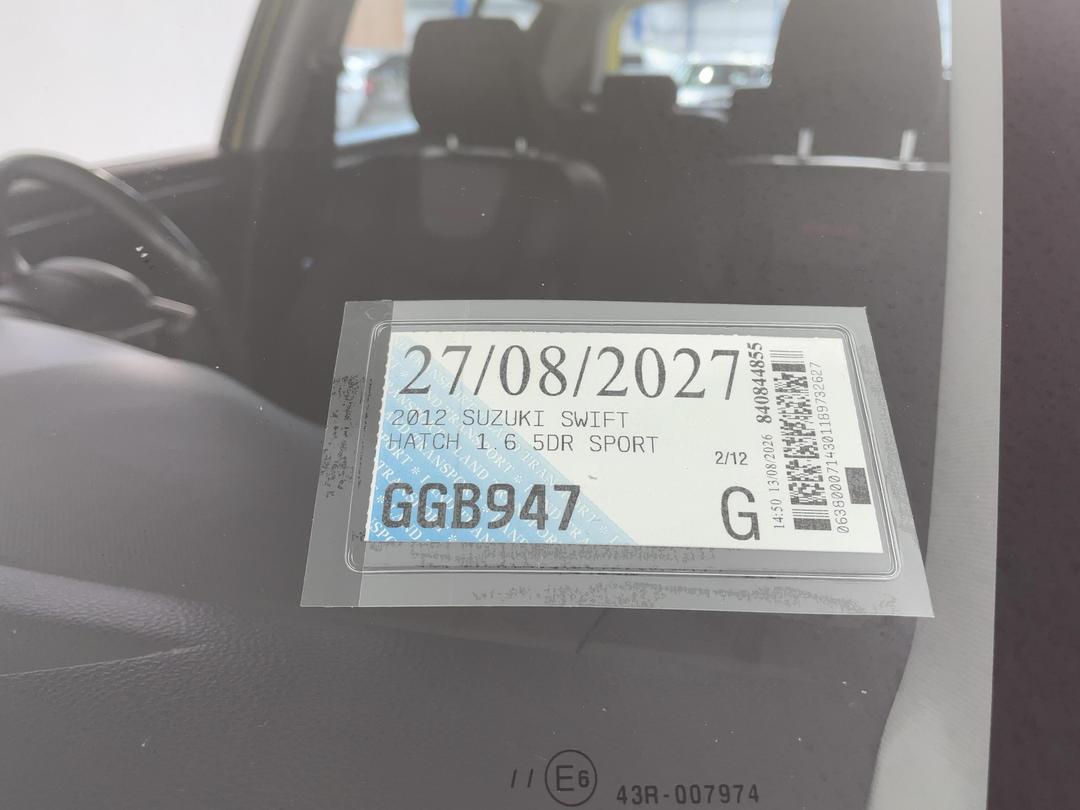 Photo '28' of Suzuki Swift