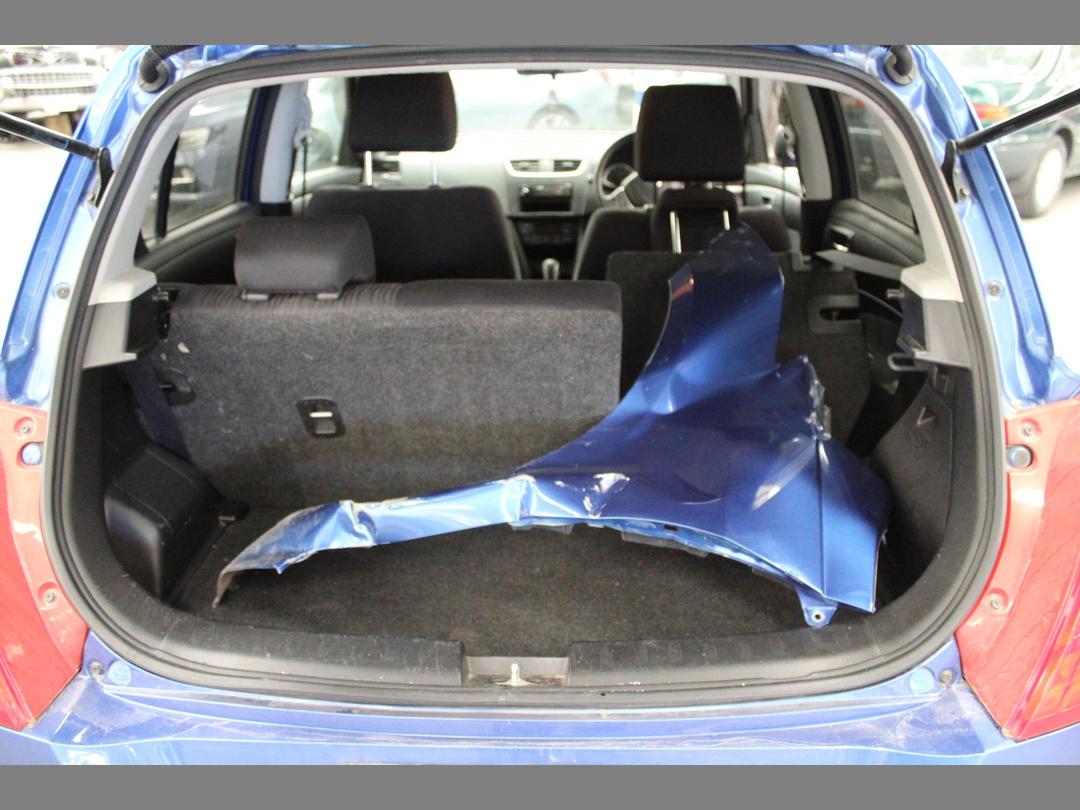 Photo '10' of Suzuki Swift Photo '10' of Suzuki Swift