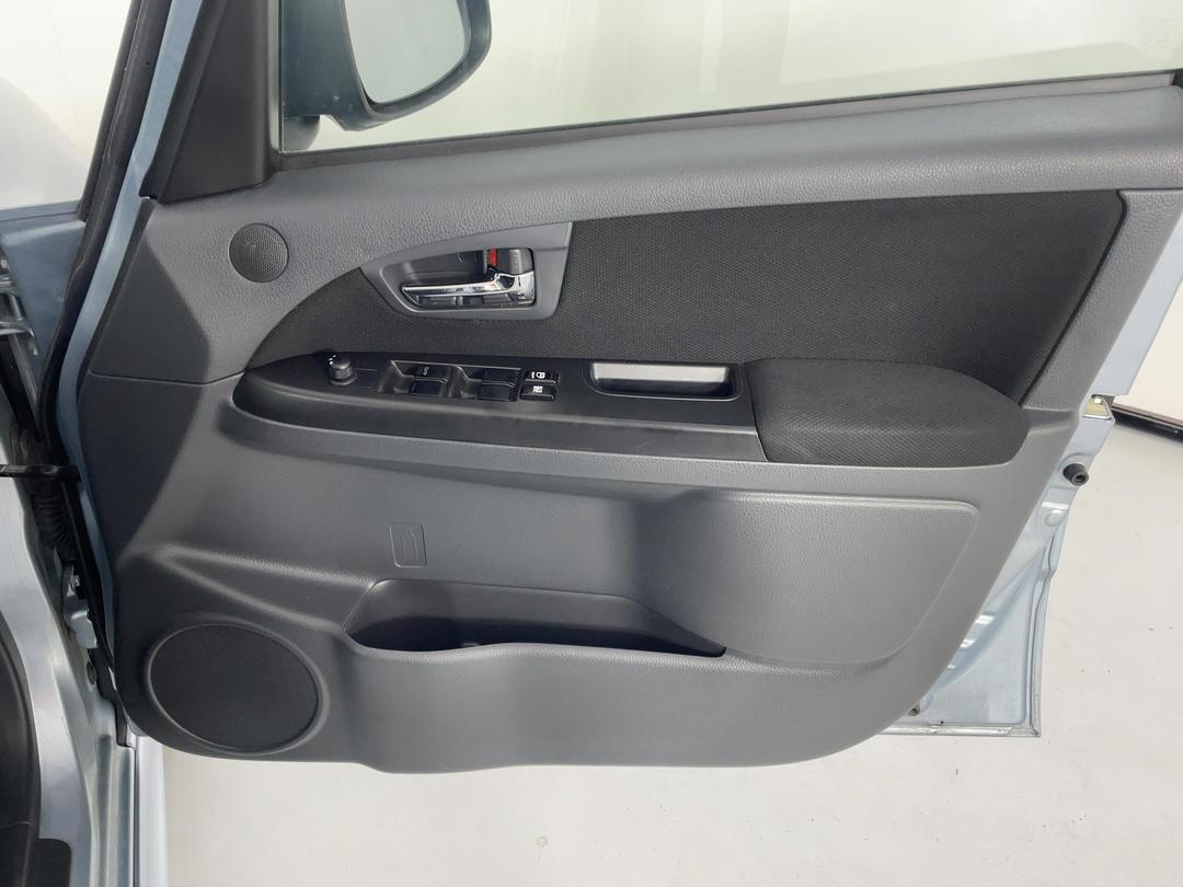 Photo '15' of Suzuki SX4