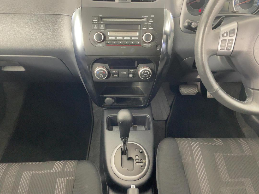 Photo '18' of Suzuki SX4