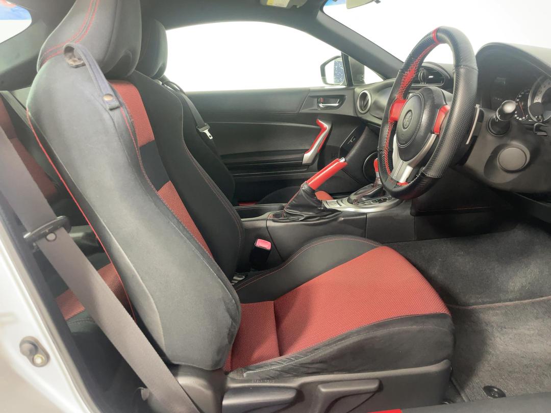 Photo '16' of Toyota 86