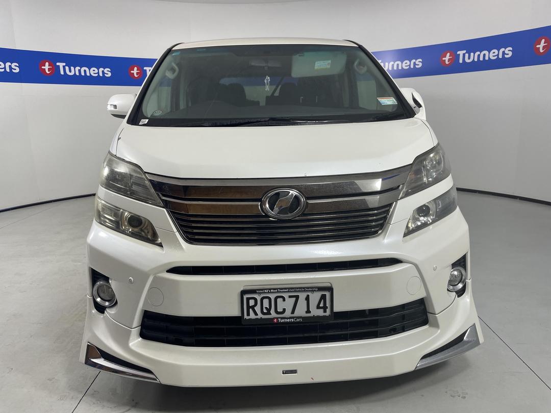 Photo '2' of Toyota Alphard