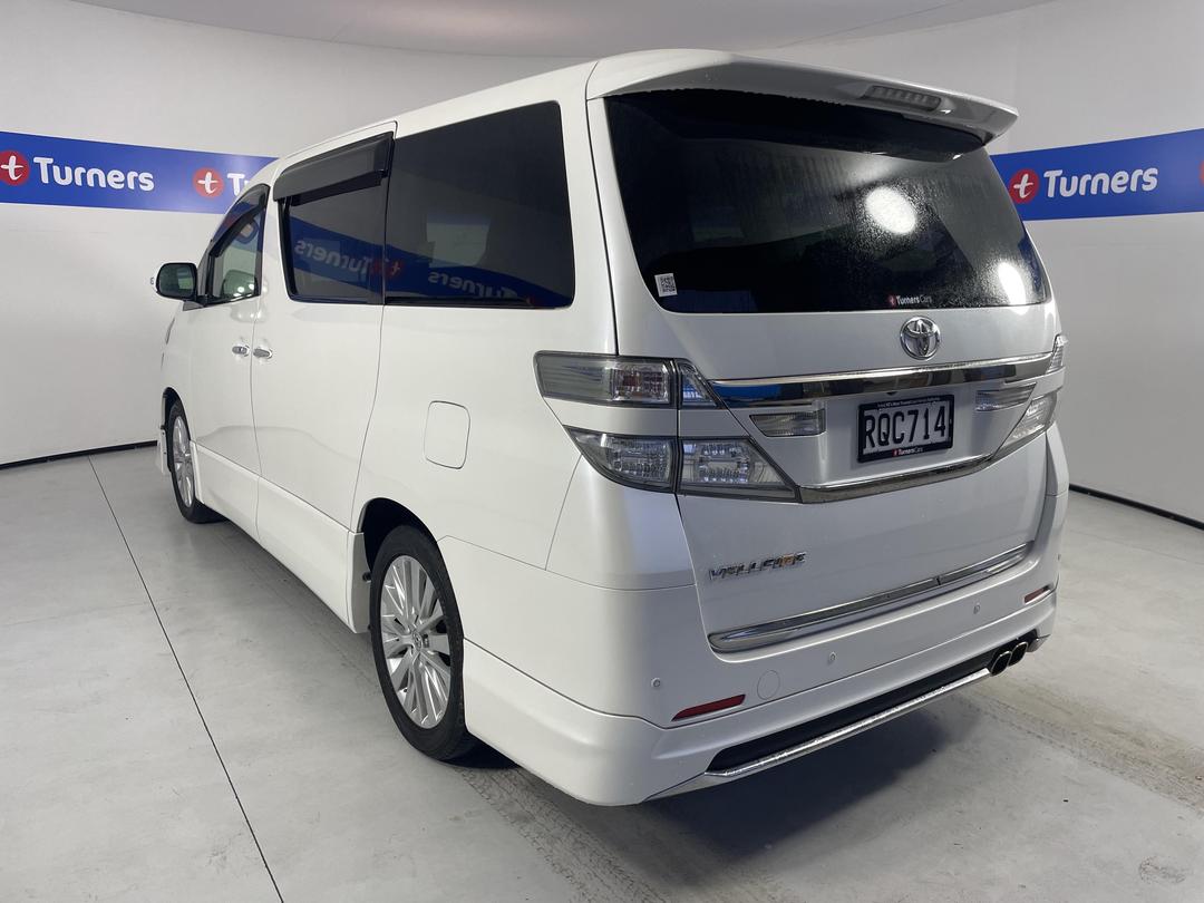 Photo '5' of Toyota Alphard