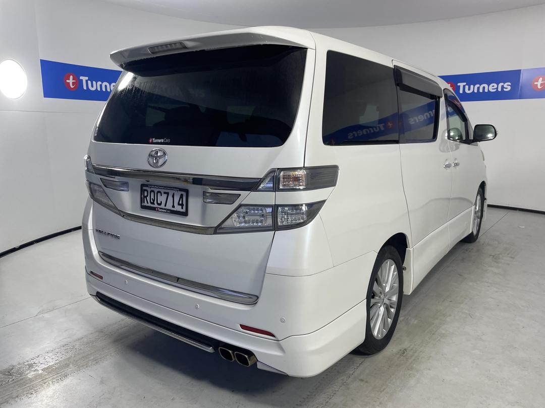 Photo '7' of Toyota Alphard