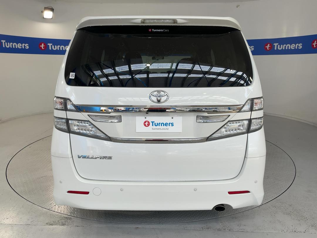 Photo '6' of Toyota Alphard