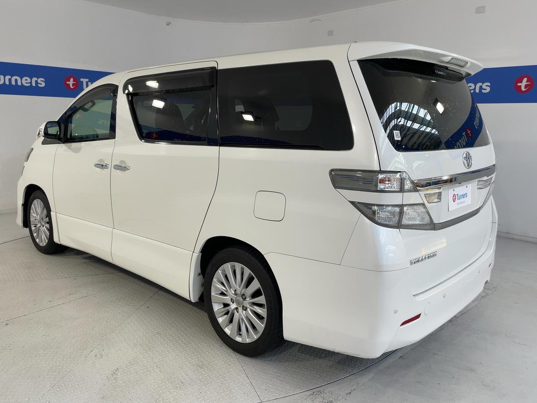 Photo '5' of Toyota Alphard