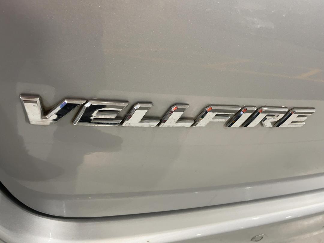 Photo '35' of Toyota Alphard