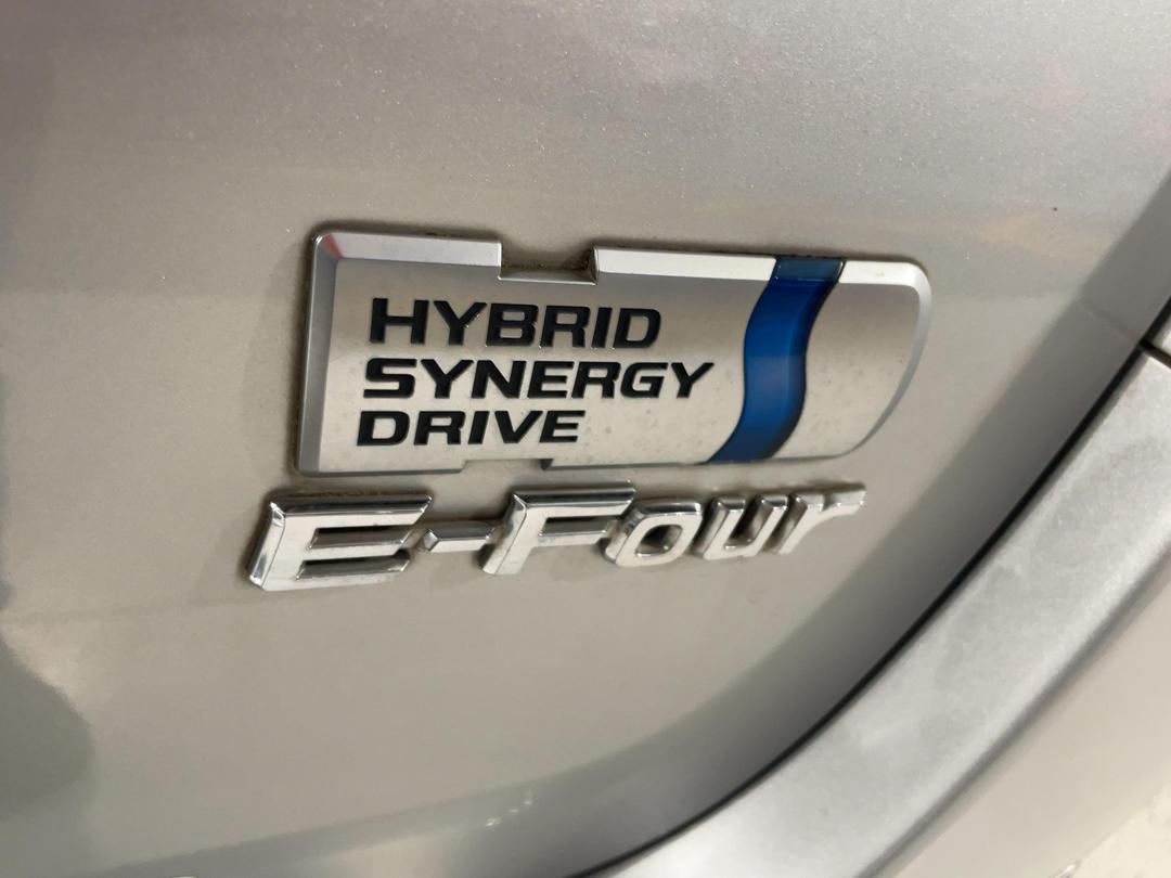 Photo '36' of Toyota Alphard