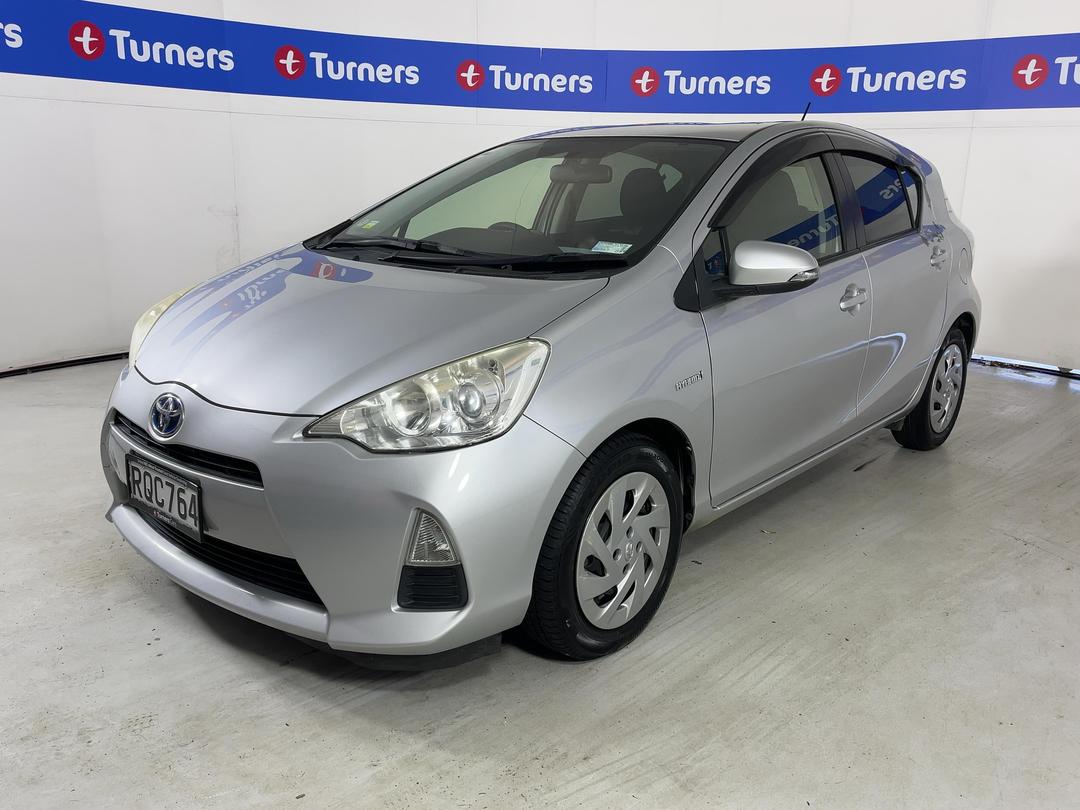 Photo '4' of Toyota Aqua