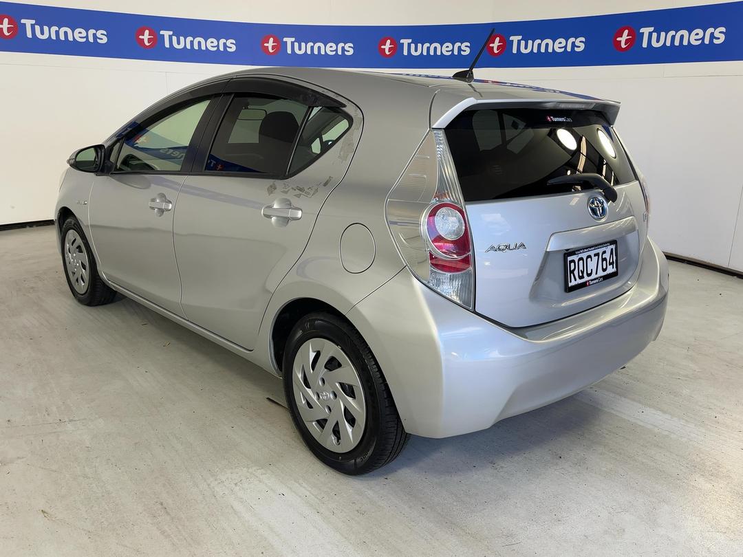 Photo '5' of Toyota Aqua