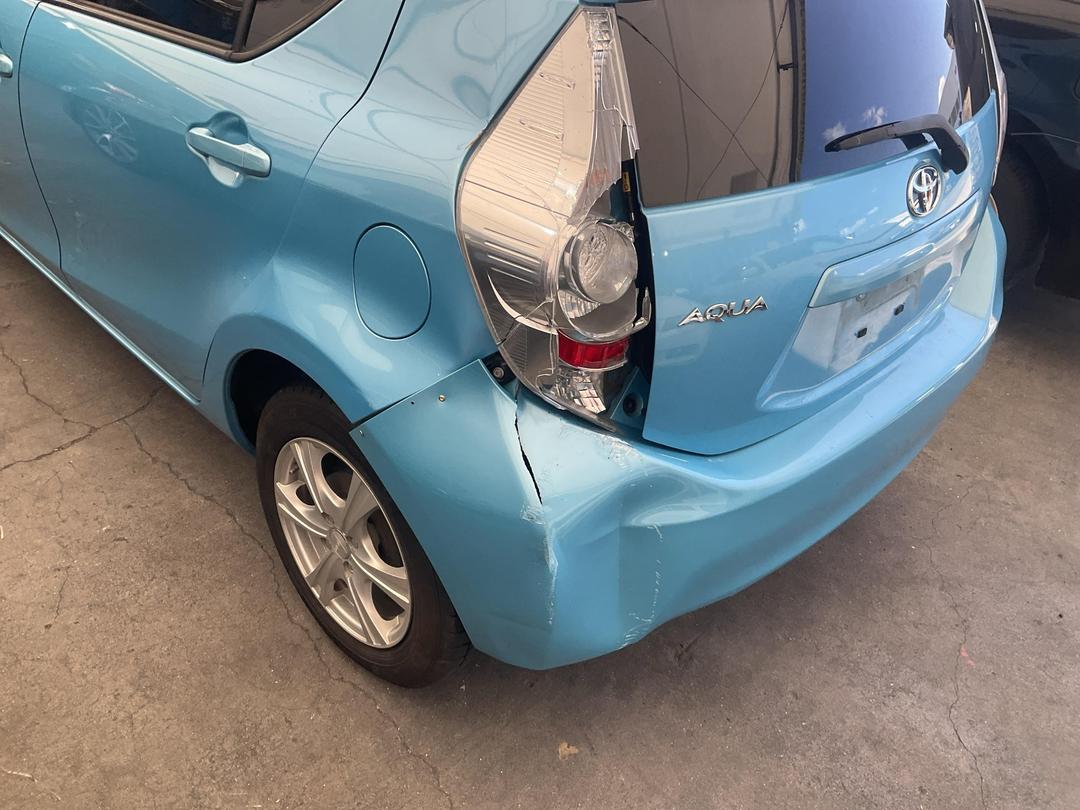 Photo '10' of Toyota Aqua Hybrid