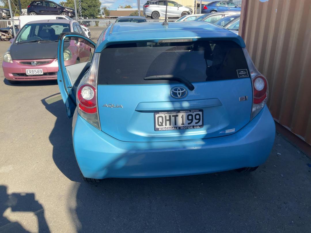 Photo '5' of Toyota Aqua