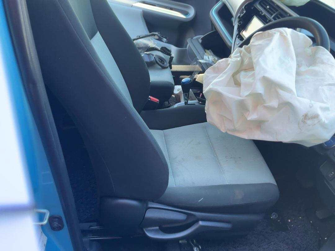 Photo '11' of Toyota Aqua