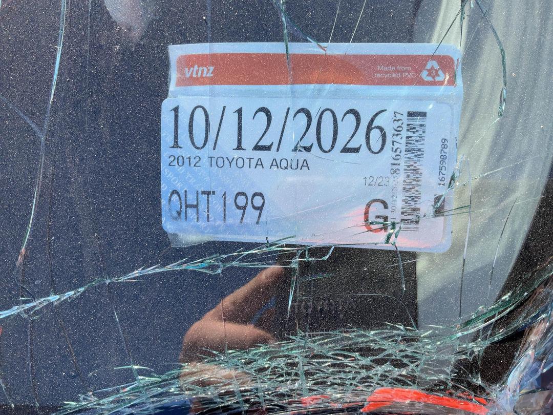 Photo '15' of Toyota Aqua