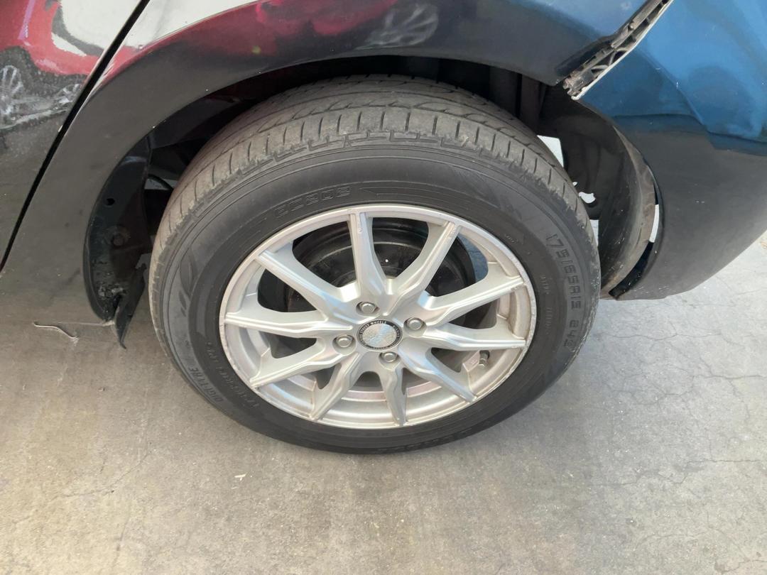 Photo '8' of Toyota Aqua Hybrid