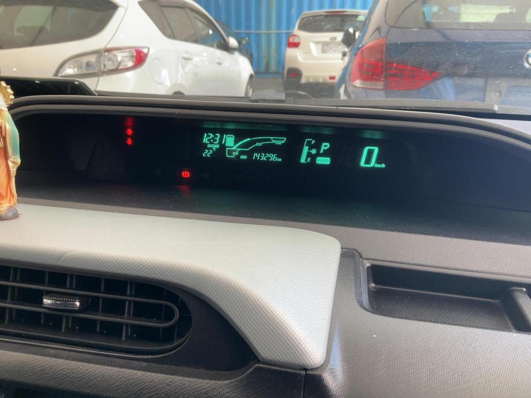 Photo '17' of Toyota Aqua Hybrid