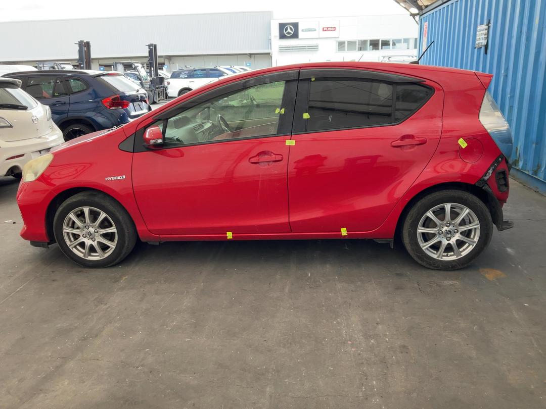 Photo '4' of Toyota Aqua