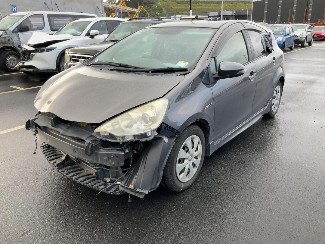 Photo '3' of Toyota Aqua