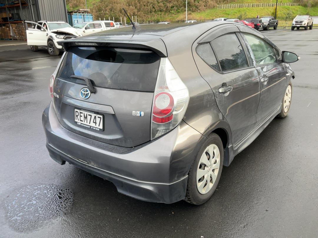 Photo '7' of Toyota Aqua