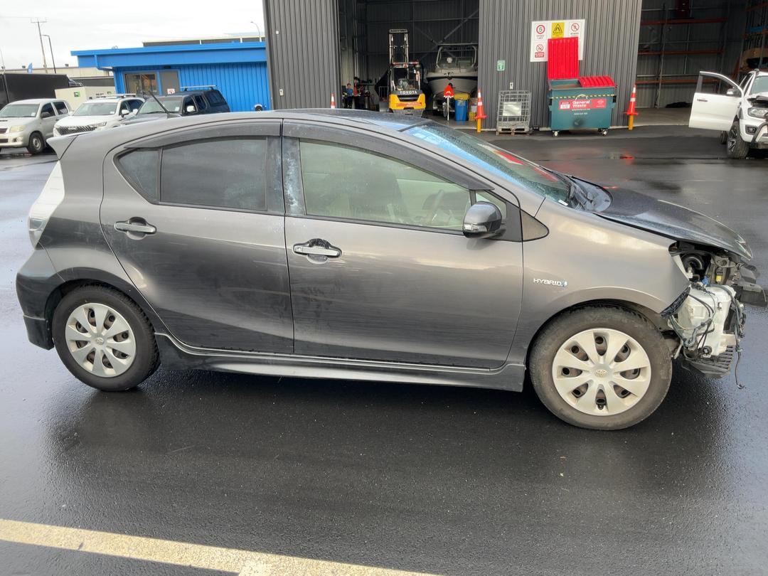 Photo '8' of Toyota Aqua