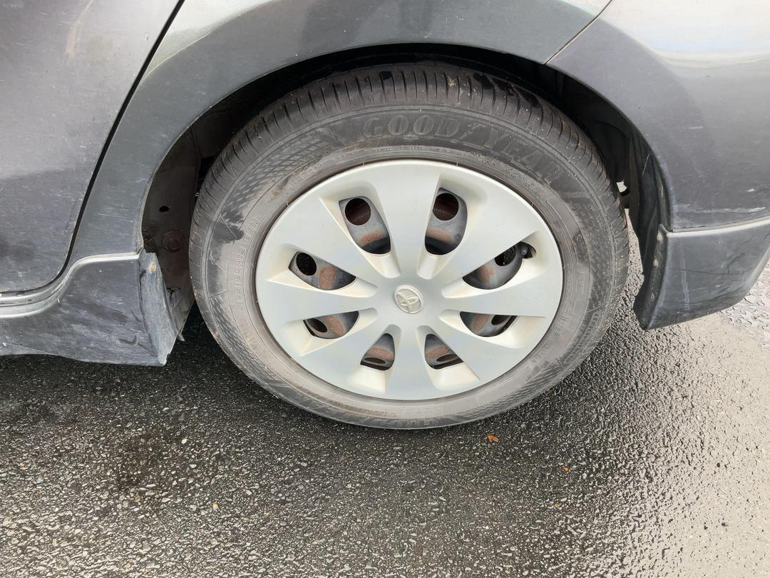 Photo '12' of Toyota Aqua