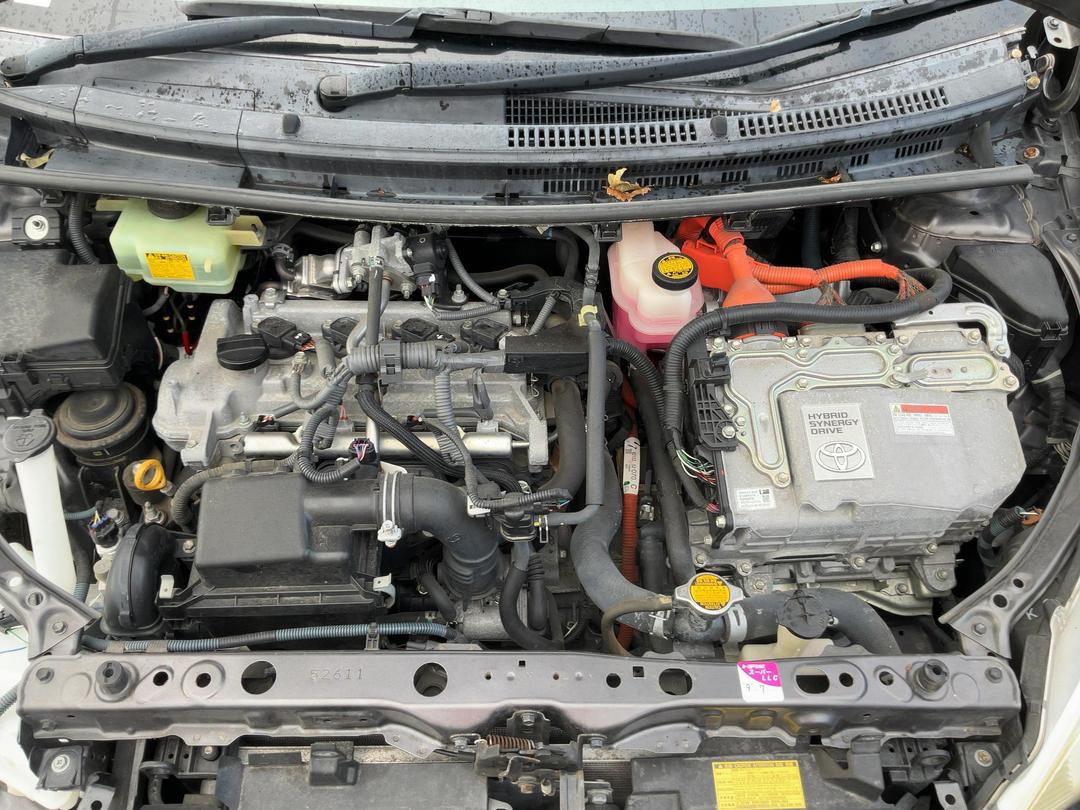 Photo '21' of Toyota Aqua