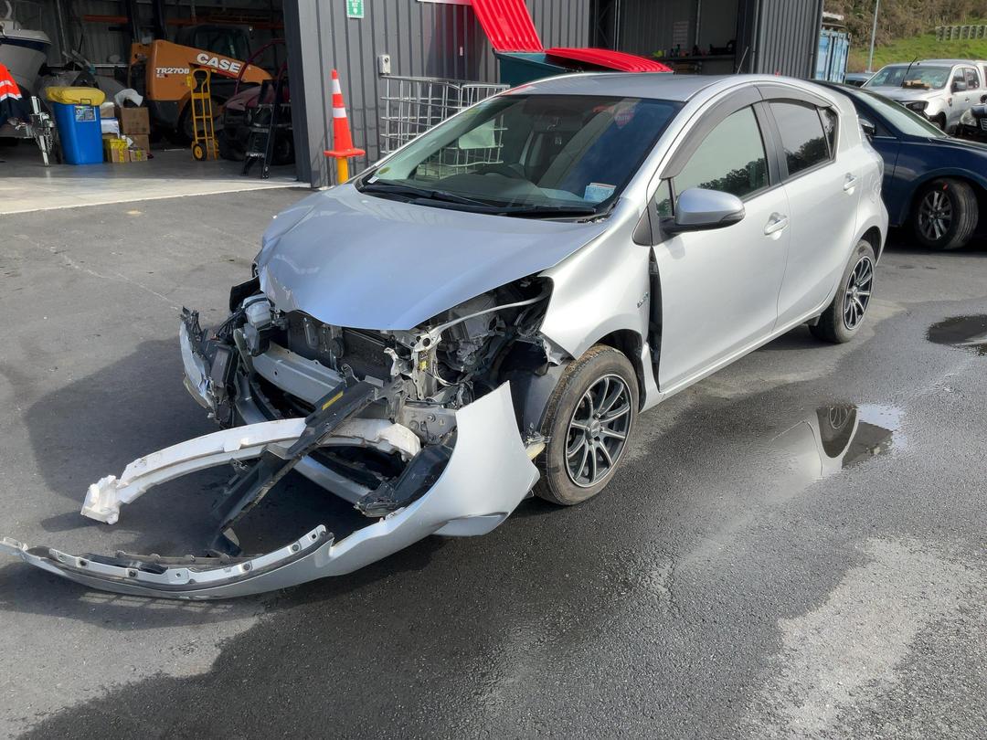 Photo '3' of Toyota Aqua Hybrid