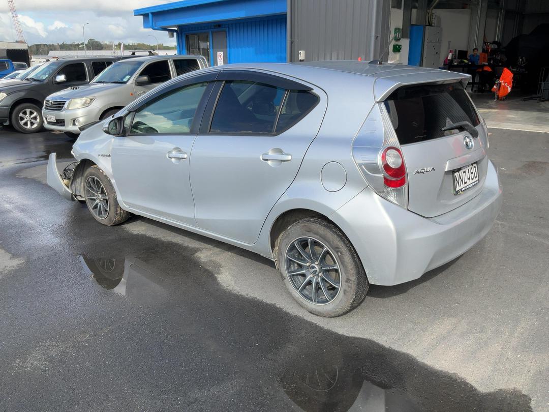 Photo '5' of Toyota Aqua Hybrid