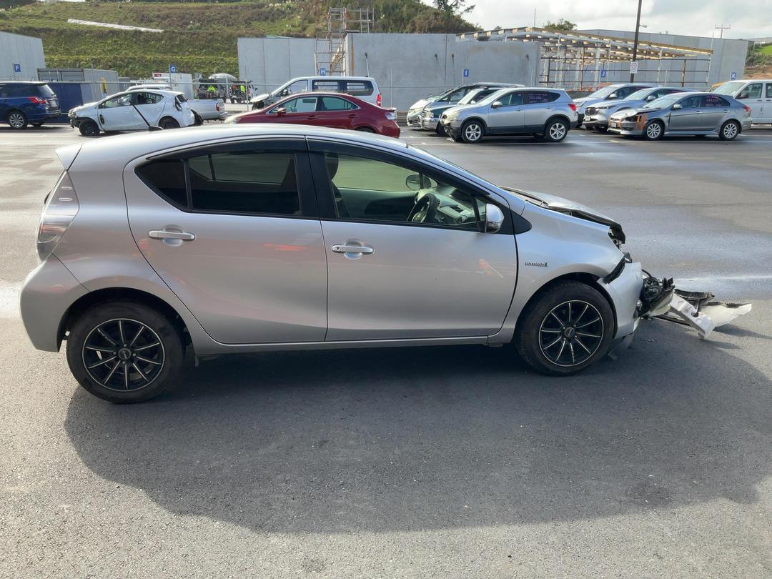 Photo '8' of Toyota Aqua Hybrid