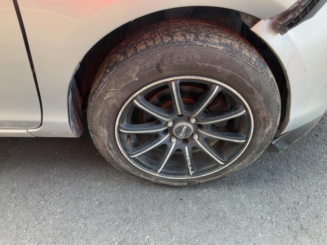 Photo '10' of Toyota Aqua Hybrid