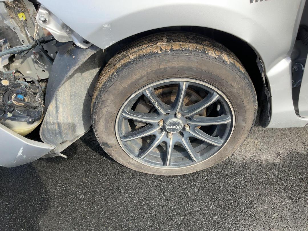 Photo '11' of Toyota Aqua Hybrid