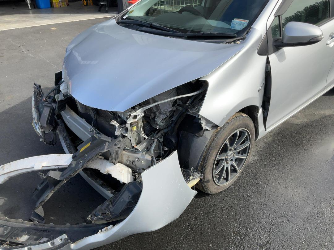 Photo '14' of Toyota Aqua Hybrid