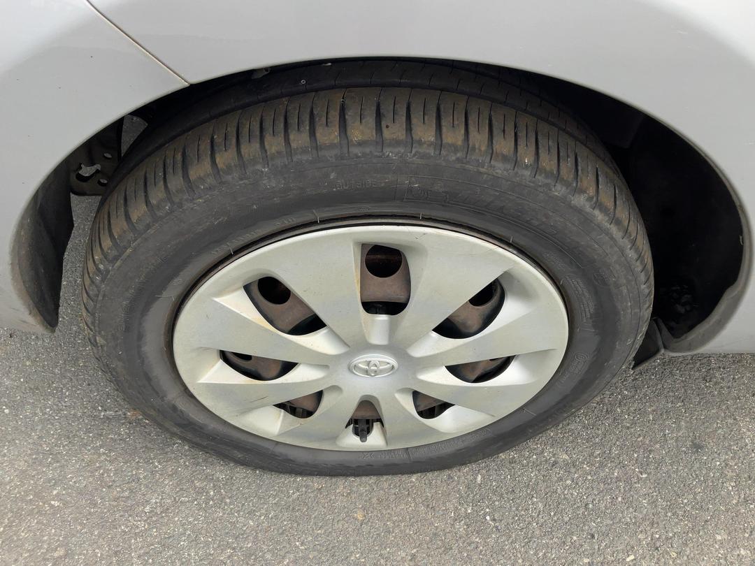 Photo '5' of Toyota Aqua Hybrid