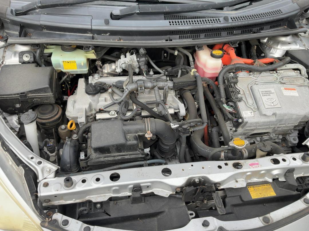 Photo '6' of Toyota Aqua Hybrid