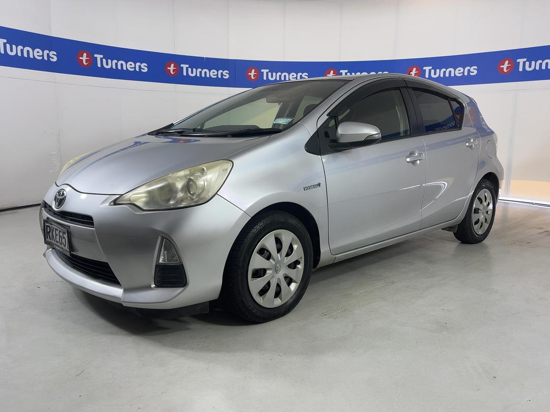 Photo '4' of Toyota Aqua